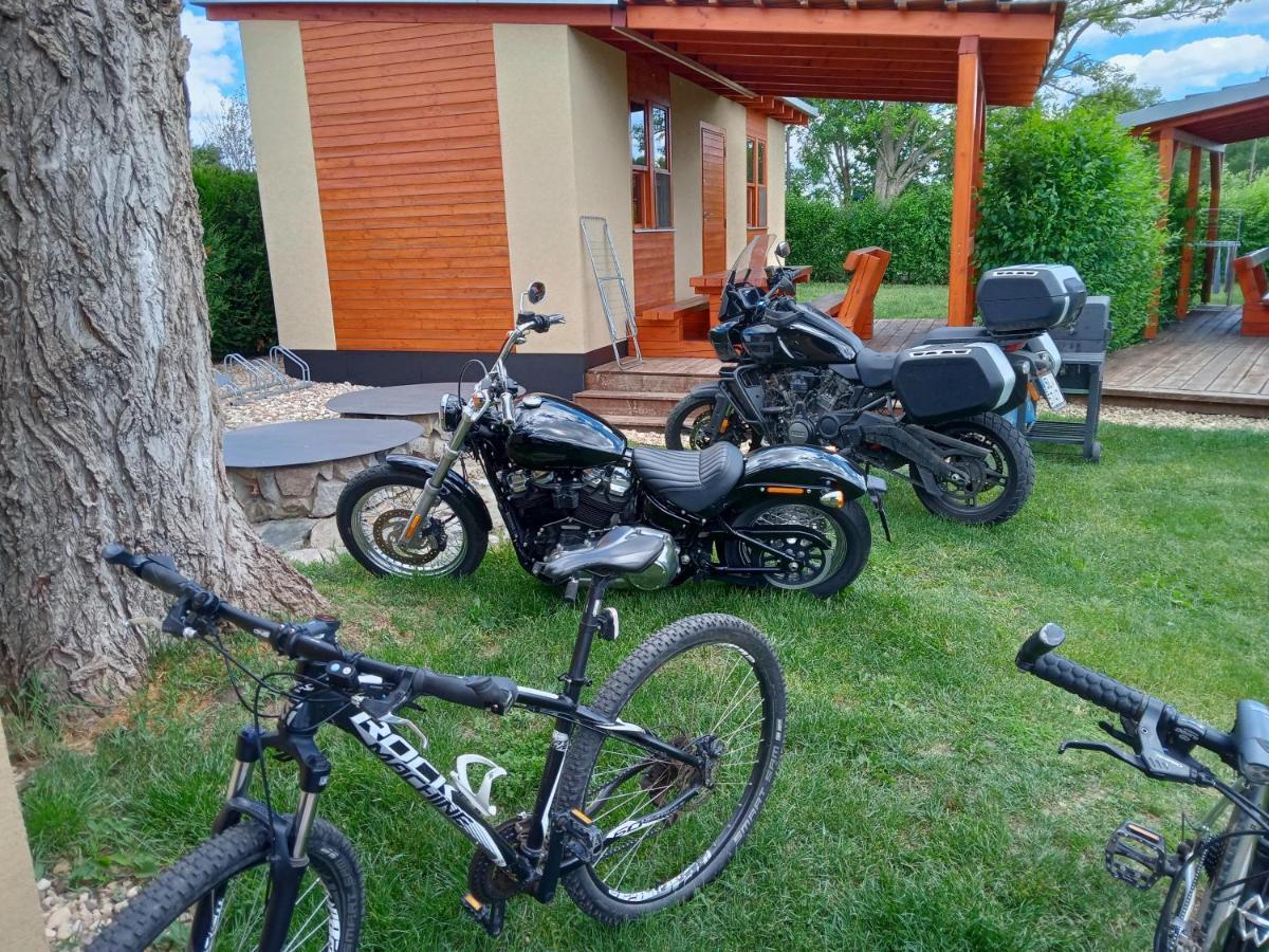 Apartments U Zelmanu Pasohlávky Εξωτερικό φωτογραφία